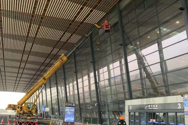 虹口玻璃幕墙维护和保养